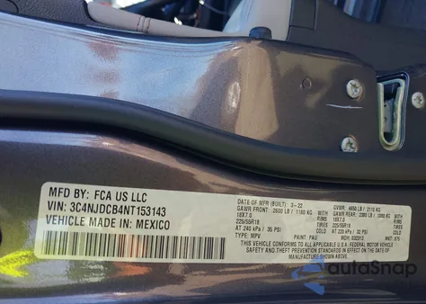 2022 Jeep Compass Limited 4X4 z USA, uszkodzony, nr VIN 3C4NJDCB4NT153143